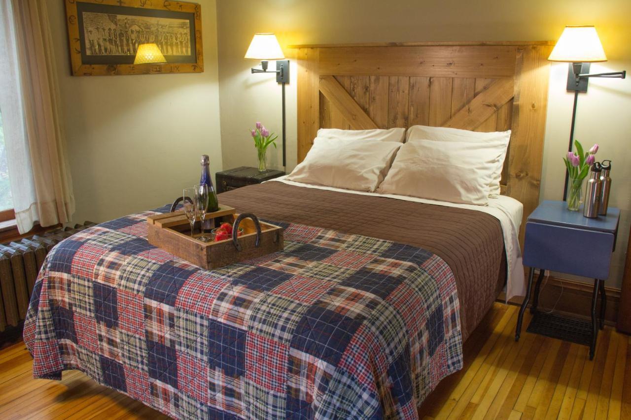 Pinehurst Inn Bed & Breakfast Bayfield Esterno foto